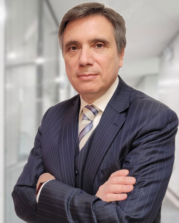 Avocat au Barreau de Paris Maître Ahmed ANTRI-BOUZAR exerce depuis plus de vingt ans et accompagne entreprises et particuliers dans leurs projets juridiques en France et dans leurs démarches impliquant l’Algérie.Son expertise couvre le droit des affaires, des sociétés, des successions, la fiscalité et les transactions immobilières. Il assiste ses clients dans la structuration de projets, la gestion patrimoniale et la résolution de litiges transfrontaliers, garantissant une approche sécurisée et stratégique.